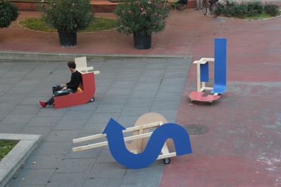 performance/parade
by Josephine Sweeney – © Josephine Sweeney performance/parade
by Josephine Sweeney