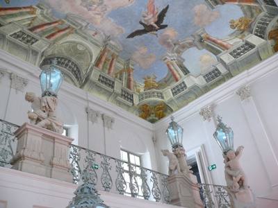 Häuser schaun 25.04.2012: Museum im Palais, Riegler Riewe Architekten