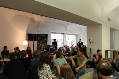 Start-up: Einsam, Zweisam, Dreisam, ...: 25.05.2016