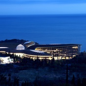Hotel Yalta Nacht, Foto: Foster+Partner