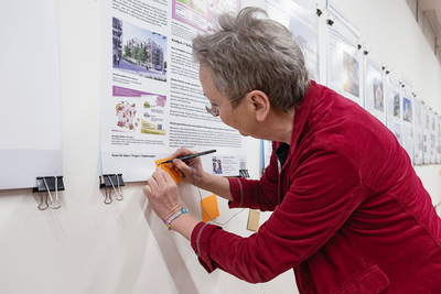 Wie geht's, Alter | Posterausstellung