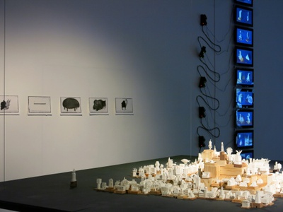 BAUhahaHAUS
Paperholm / Charles Young (left), Nedko Solakov / Homes (right)