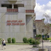 Schriftzug, Kunst am Bau: Marco Lulić | Terrassenhaussiedlung, Graz, 1978 | Interessensgemeinschaft | Arch: Werkgruppe Graz