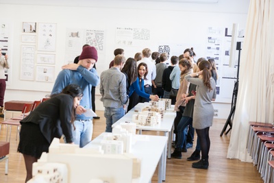 Die Tücke der Lücke, Präsentation