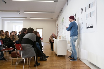 Die Tücke der Lücke, Präsentation