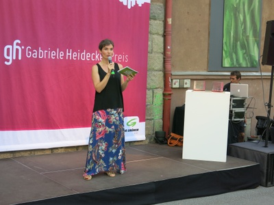 Moderatorin Daniela Wagner-Höller