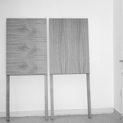 Die edlen Hintergründe der Wahlwerbung, Eichenholz, 2010 © Pio Rahner