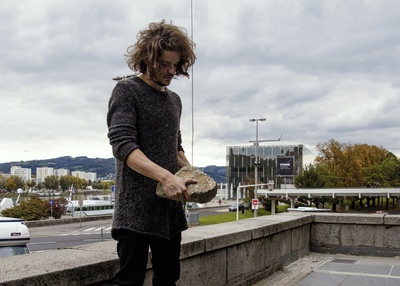 Die Möglichkeit eines Anders-Seins, Installation