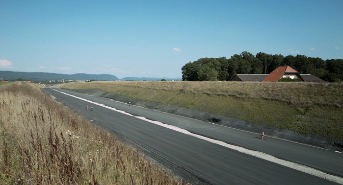 AUTOBAHN (DE 2019), R: Daniel Abma, 85 min.