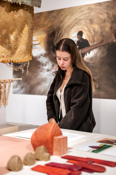 Ausstellungsansicht afo 2026 - Form Follows Love