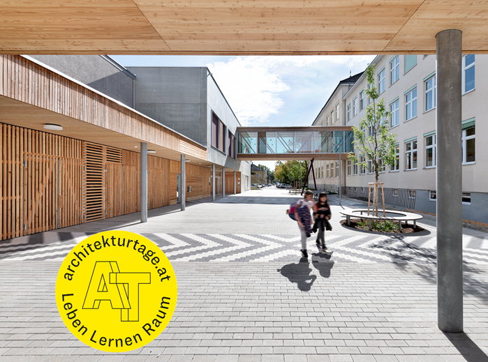 Löwenfeldschule, Bogenfeld Architektur