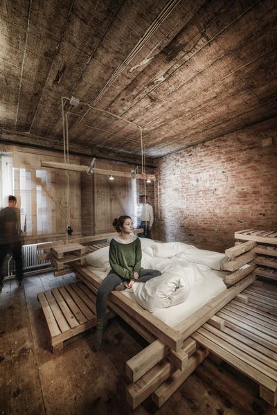 heri&salli: „Architektur im Schlaf“