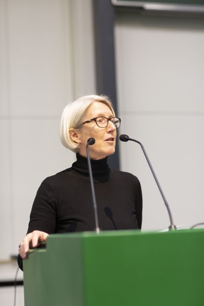 Anna Minta, Fachtagung "Zwischen Alt und Anders", November 2025