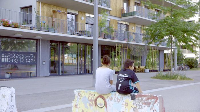 Verkehrsfrei Chillen nach der Schule | Wohnprojekt Wien, Wien, 2014 | Verein für nachhaltiges Leben | Arch: einzueins architektur, Katharina Bayer, Markus Zilker