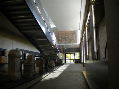 Häuser schaun 24.04.2010: Archäologiemuseum / BWM Architekten und Partner, Lapidarium / PURPUR Architektur