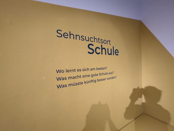 Filmstill: „Sehnsuchtsort Schule“, © afo architekturforum oberösterreich