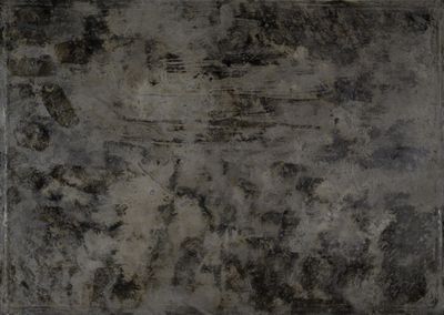 »1. Versuch: die Moderne taugt nicht zwingend zur Verbesserung der Welt «, 2012  Asche, Ölfarbe und Asphaltlack auf Papier | 124 x 175 cm